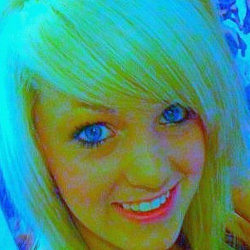 MaddyNicole14's profile picture. 