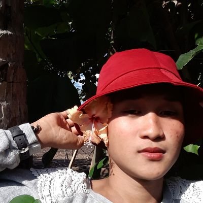 beki namen jan to follow me and I'll follow you back😍