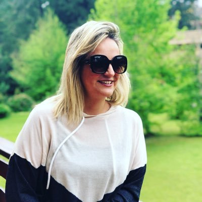 Simone42347473's profile picture. Mãe, esposa , brasileira , psicóloga clínica e orientadora vocacional .