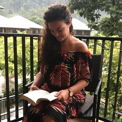 bekks_books's profile picture. Bibliophil.