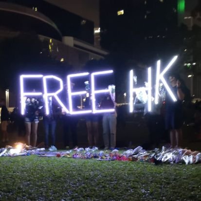 UrazovaVika's profile picture. A normal student who desires a normal life. 
🇭🇰'Ideas are bullet proof.'🇭🇰
Please feel free to ask more about HK！
#暴大人