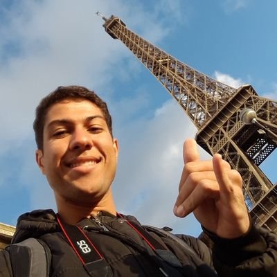 Bachelor in Computer Science. Masters in Mobile Development and Cloud Computing (GCP, AWS, Azure). Working with ReactJS. Knows also Angular and Vue.
