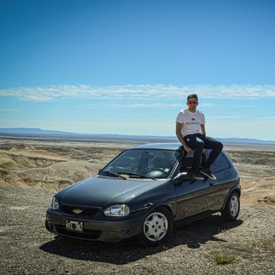 Piponga12's profile picture. Todo pie abajo..🏁🚘