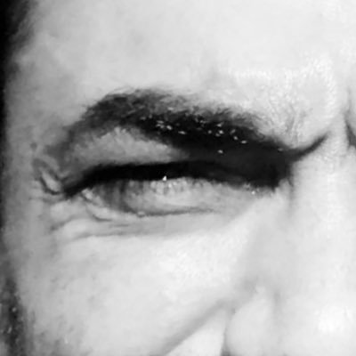 ChiaroFino's profile picture. Aro l’era ilare.