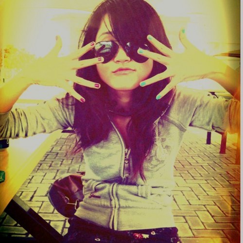 AlexaTiffey's profile picture. Loud. Social butterfly. Loves Gossip Girl. One part fashionista and other part is into musics and movies!!~