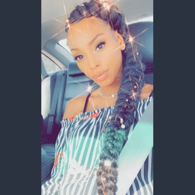 Tye Kardashian 💋 #MomOf4 🥺🥰 Yea Defend me your whole life ❤️🗣