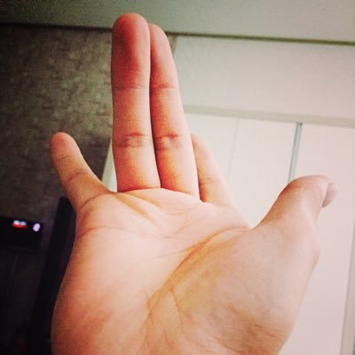 miklad_01's profile picture. 도용 구분 가능하니까 도용은 좋아요나 DM 보내지 마라