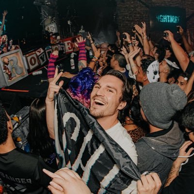 I enjoy a good rave here and there🔮