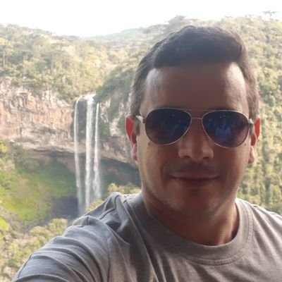 Genildolira's profile picture. Amante da arte de vender , esposo da Tati, pai do David, do Gabriel e do José Miguel , de direita, querendo o melhor para o meu país!!!