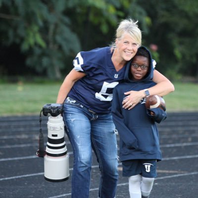 photographer. boy mom. football mama to @Kylehowes_5 - Susquehanna University WR and KR c/o 2025