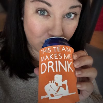 stackquack's profile picture. Why am I soft in the middle when the rest of my life is so hard?