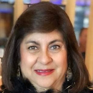 anarey's profile picture. #lplfinancial by day #LatinaGeeks by night. Young at ❤, love my 👠, techie geeky mom of millenials. aka #mamareyes.