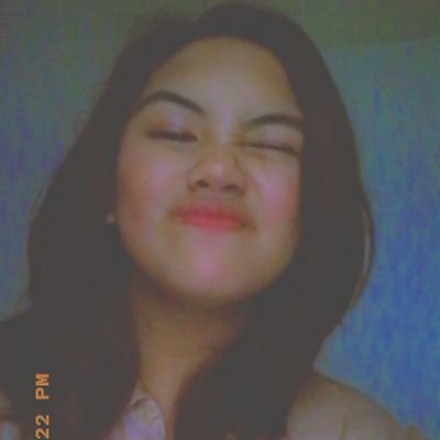 _r0bynn's profile picture. panic gay