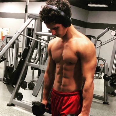 yaboypoodle's profile picture. 