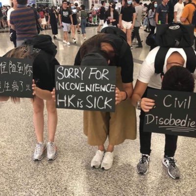 justinacwang's profile picture. 🇭🇰 #standwithhongkong #hongkong #fightforfreedom #standwithhk #科勞手足 #手足互科 #followbackhongkong