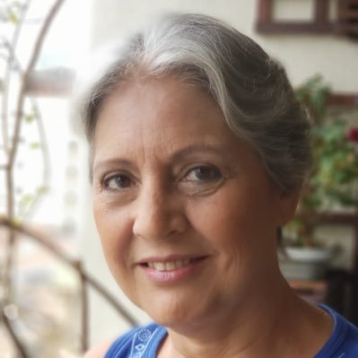 Oraculista Astróloga Astroterapeuta DragonTerapeuta