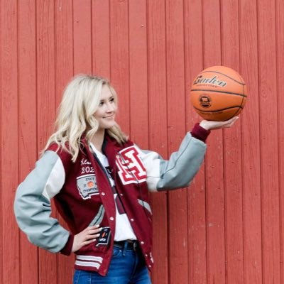 mckaylakloker's profile picture. 