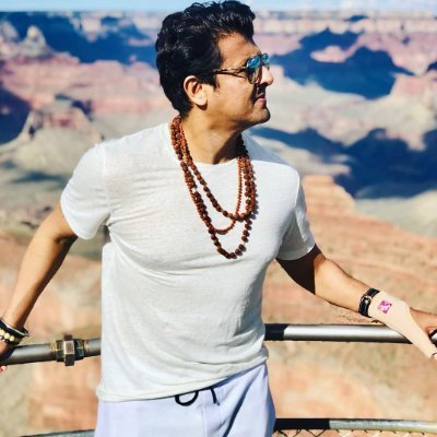 sonalisonuholic's profile picture. I'm Sonali,MAD for @sonunigam ❤❤He is my Life,my God🙏His magical voice makes me crazy!!He rplied me on 7/3/16 & 1/4/17.Met him on 3/4/17❤❤Bst day of my lyf😀😍