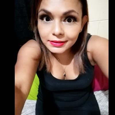 alizeve1612's profile picture. 