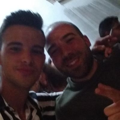 La inteligencia, tiene ciertas limitaciones.
La locura, casi ninguna.😜