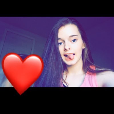 AmberPortwood6's profile picture. 💔