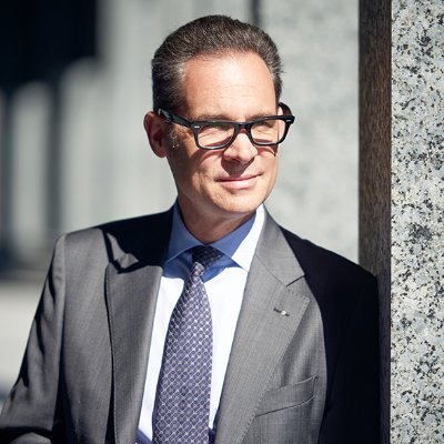 Homme politique suisse. Membre du Parti Libéral-Radical. Conseiller national @PLR_Suisse de 2007 à 2019. Président de la SSR Suisse Romande