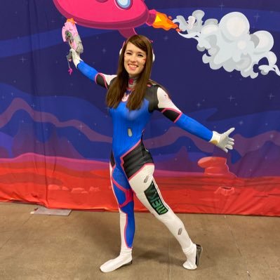 DrBeckerz's profile picture. Pharmacist. Streamer. Pineapple enthusiast.👩‍🔬