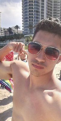 Estudiante de Comercio Exterior
Deportista