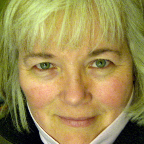 brooketut's profile picture. 