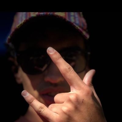 BoliviaMalaga's profile picture. aparentemente no, no te quieren conmigo oh oh, OHH OHHHH