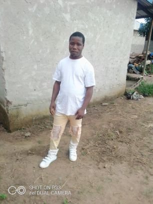 GbaGedeon's profile picture. véh GBA Gédéon  chercher un emploi quel que soit le travail   la n'ai pas facile  que tu vie  seul sans papa  et ta maman