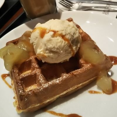 hG77hLQ4IXnPYQl's profile picture. 