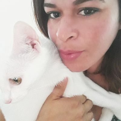 Elidian65084040's profile picture. Os animais foram criados pela mesma mão caridosa de Deus que nos criou. É nosso dever protegê-los e promover o seu bem-estar.
🥰Mais amor por favor 🥰