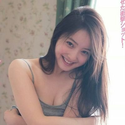 sayid_yang's profile picture. 巨大的建筑，总是由一木一石叠起来的，我们何妨做做这一木一石呢？我时常做些零碎事，就是为此。— by鲁迅