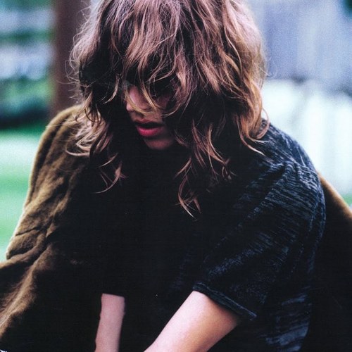 hongGiGi's profile picture. 정상인이 되고싶은 8차원 호기심 천국, 아메리카노엔 와플, 곰보단 여우, 유행보단 개성, 여자와 남자는 친구가 될 수 있을껄...!¡