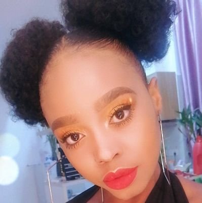Miss_Batso's profile picture. Summer. 
🇿🇦🇫🇷🇨🇳