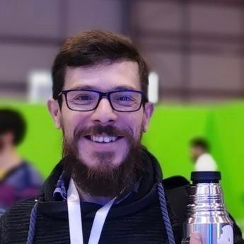 Programador, tutor y docente de programación y desarrollo web! Fundador de mi futuro!