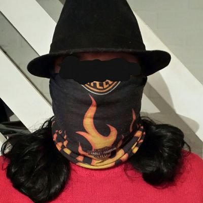 no viro a la izquierda voy por la derecha. quiero mi Chile en PAZ.