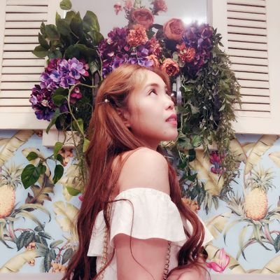 MJaneSalem's profile picture. Jane of all trades, master of curiosity