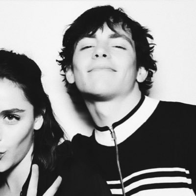 KEYEATSASS's profile picture. my lips left so my personality didn't have to 😔🙏🏼