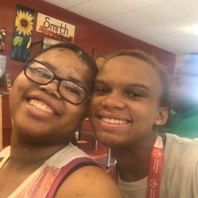 chatman_kailee's profile picture. I go to grand oaks high school and I like to play with my dog