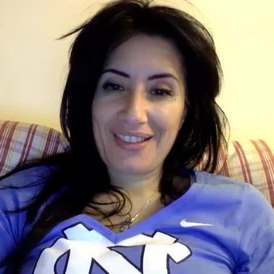 Je me Nomme Fernanda Delcourt je suis de Rennes Célibataire sans enfants et j'ai 34 ans je désir me faire de nouveau amie et aussi trouver un homme pas ici