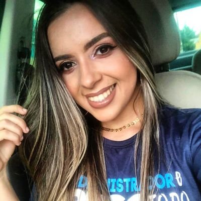 Administradora em formação | Pesquisadora NEAPI | Sócia JR Achievement | Estagiária IBGE | Apaixonada pelo colaborativismo, gestão, ideias e pessoas 💌