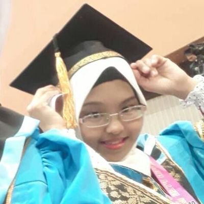 Penulisan aku adalah inspirasi dan suara luahan daripada hati ku...
Maafkan daku seandainya ada yang telah terluka dan terguris dengan penulisan aku ini...