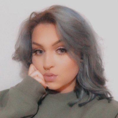 phoebsnewton's profile picture. not interested