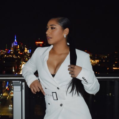 keeshararere_'s profile picture. here to see what all the fuss is about