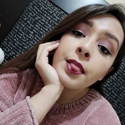 Avril_peroconBe's profile picture. Un hombre es literalmente lo que piensa, dado que su carácter es la suma completa de todos sus pensamientos.