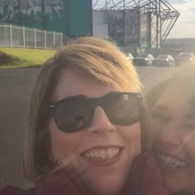 aprildev33's profile picture. 