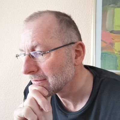 Opa. ITK aus'm Norden. Nicht übermäßig national eingestellt aber als DE Eingeborener bin ich auch deutsch und schäme mich nicht dafür.
Follower not wanted.