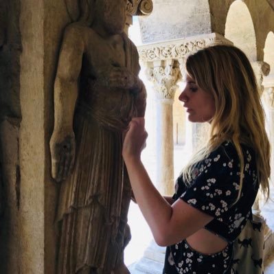 romaille's profile picture. Chercheuse, historienne de l’art antique (spécialisée dans le funéraire), 🧝🏻‍♀️et directrice du Musée départemental Arles antique (compte perso)